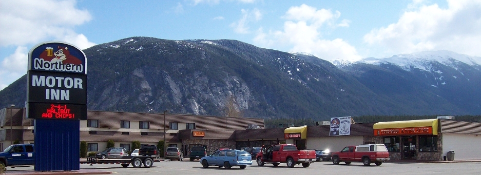 Front view Northern Motor Inn Terrace BC hotels restaurants sports bar liquor store